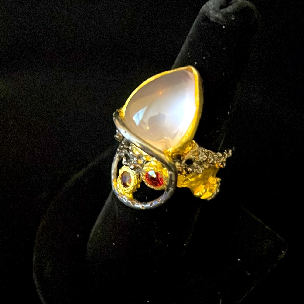 Silver rose quartz ring, gemstone accents. Size 8